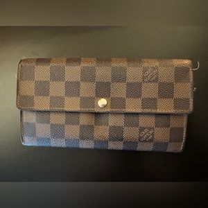 Louis Vuitton Sarah wallet in Damier Ebene